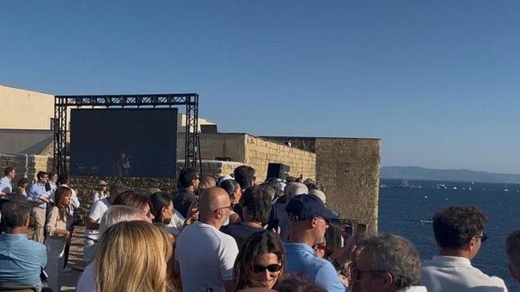 Il futuro di Napoli è nel suo mare ma la sfida inizia ora