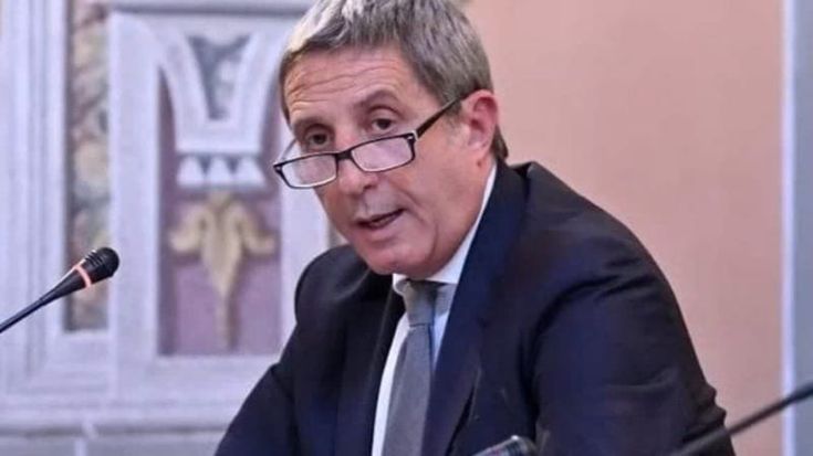 “Sono di destra e grato a Meloni”. Protesta al Tg1 contro Chiocci: “Calpesta la nostra dignità”