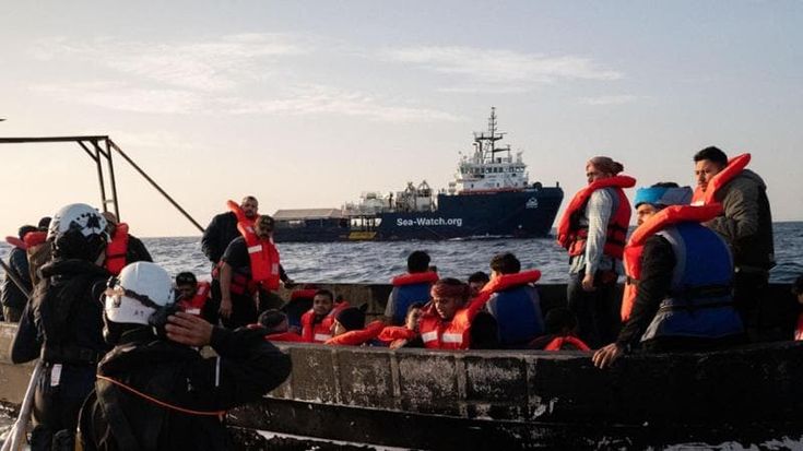 Blocco navale, Meloni accelera: entro l’estate ok in Senato alla legge per fermare gli sbarchi