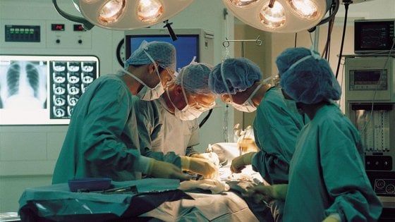 Tumori "infilzati e bruciati" a fegato e rene, guarito un paziente 80enne a Padova