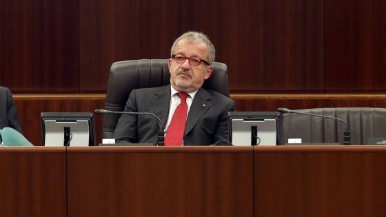 L'accusa del pm: “Contratto su misura per l’assistente di Maroni” 