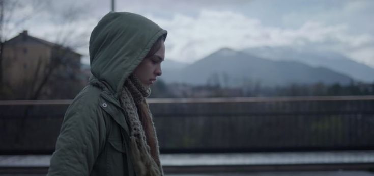 "Cloro", Sara e quel tuffo nell'età adulta
