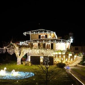 Mezzo milione di luci: a Leggiuno il Natale più luminoso