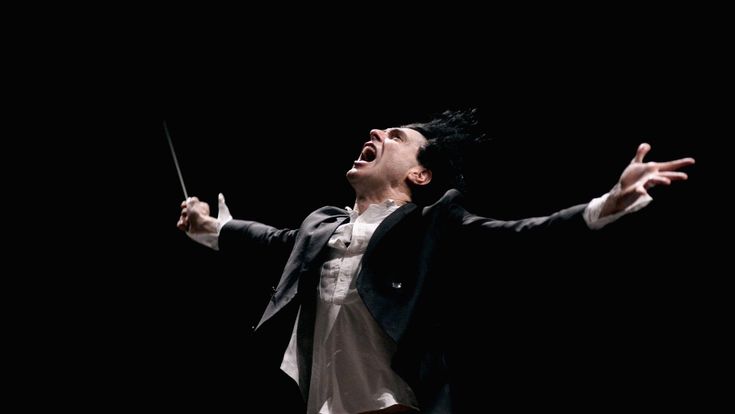 Ezio Bosso, il maestro mai letto: "La vita non è peccato e il dolore non serve a renderci migliori"