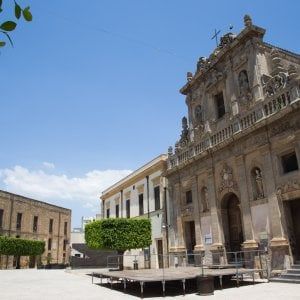 Castelvetrano, rivolta contro i commissari del Comune: "Il problema siete voi, non la mafia"