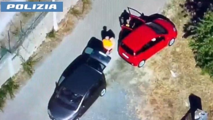 Traffico di hashish e cocaina, otto arresti: “C’è la sagra del tartufo, serve più droga”