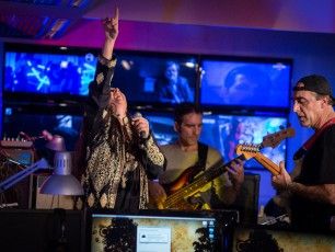 Webnotte con Tosca e Andrea Rivera: anche stasera la musica &egrave; social