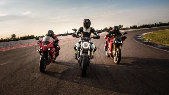 Energica lancia la doppia modalità di ricarica per le sue moto elettriche