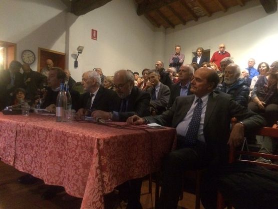 Pienone per Bersani alla Corale Verdi