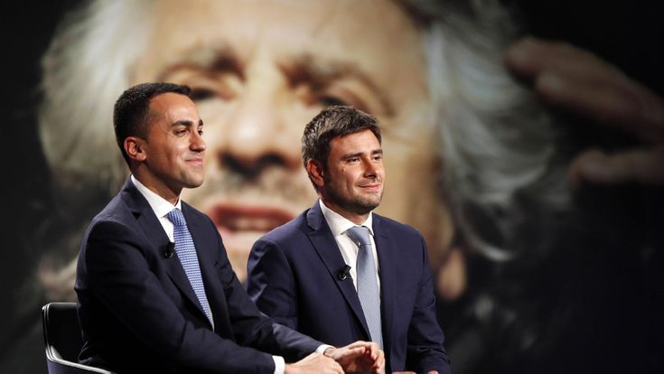 Di Maio si riprende il M5S con la linea governista. Di Battista vuole la conta