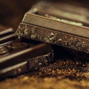 Il cioccolato fondente migliora la vista