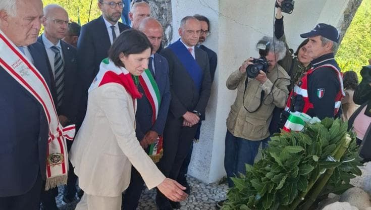 Schlein a Sant’Anna di Stazzema: “Il nostro compito è realizzare la Costituzione”