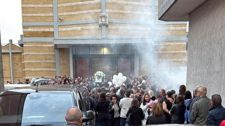 L’addio ad Alessandro Toraldo, morto a 17 anni mentre era sul suo scooter: “Non dimenticatelo”
