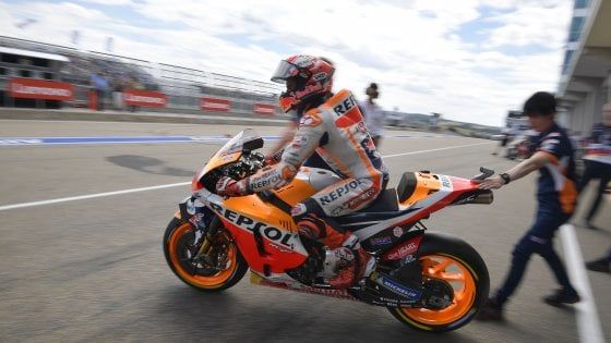 MotoGp, Germania: Marquez è il più veloce. Ducati indietro, Rossi decimo