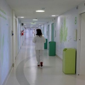 Manfredonia, violenza sessuale sulle pazienti: ai domiciliari medico dell'ospedale