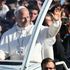 Il Papa a Lourdes tra i malati. E questa sera riceve le vittime degli abusi dei preti