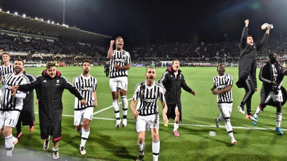 Juve in campo con l'orecchio all'Olimpico. Pronta la festa scudetto