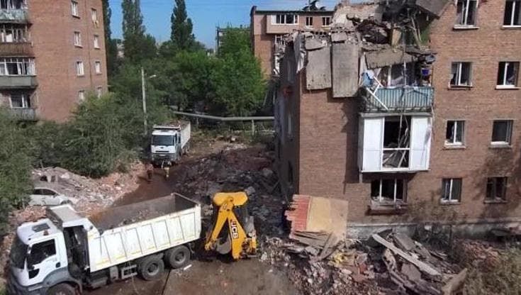 Attacco russo su Kharkiv, i danni nelle immagini dal drone