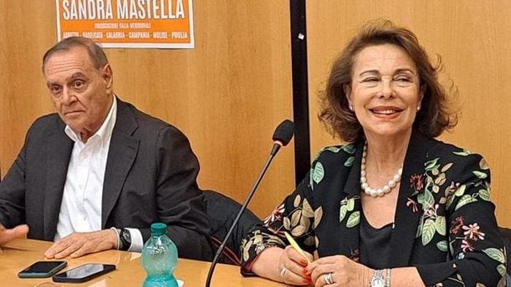 Sandra Lonardo: “Chiamatemi Lady Mastella, mio marito mi aiuta ed è più conosciuto di me”