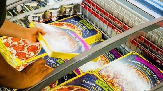 Pesce, verdure, snack: mangiamo sempre più surgelati. Impariamo a sceglierli bene