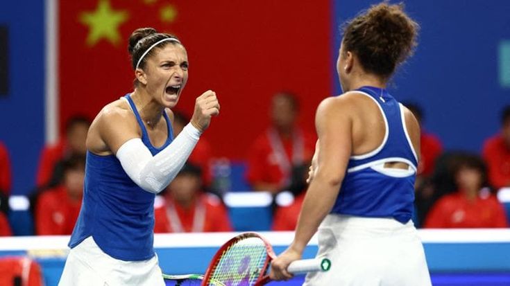 BJK Cup, il doppio Errani-Paolini non tradisce. L’Italia batte 2-1 la Cina e va in semifinale