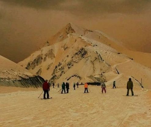 Sembra Marte ma è l'Est Europa: il  mistero svelato della neve arancione