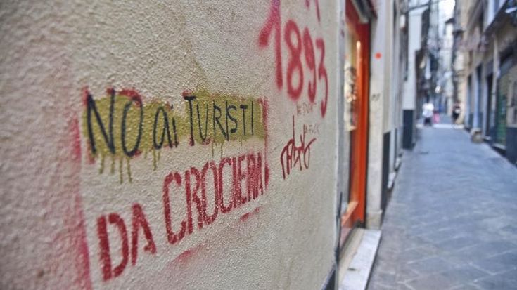 Case per turisti ma non per genovesi, arriva il Forum sugli squilibri dell’abitare: con Cecilia Strada, Ilaria Salis e Ada Colau, ex sindaca di Barcellona