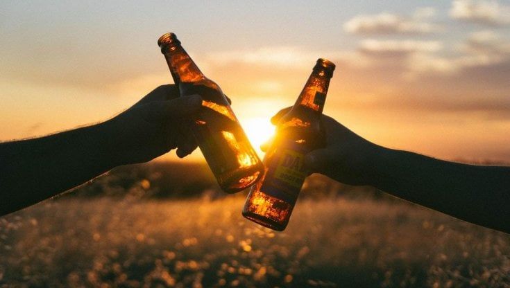 Birra, in vacanza la bionda è intramontabile. Ora si lega al cibo per nuove esperienze