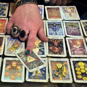 I genovesi in tempi di crisi si rivolgono anche ai maghi la speranza nei fondi di caff&egrave;