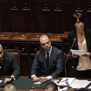 De Girolamo in Aula: "Nessun direttorio, contro di me complotto"