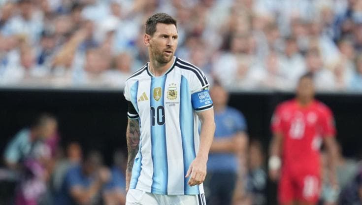 “È la Vargentina”: i tabloid scatenati sui favori arbitrali