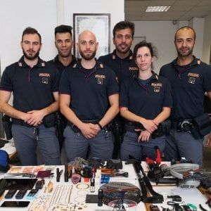 Firenze, in casa attrezzi da scasso: arrestato ventiseienne