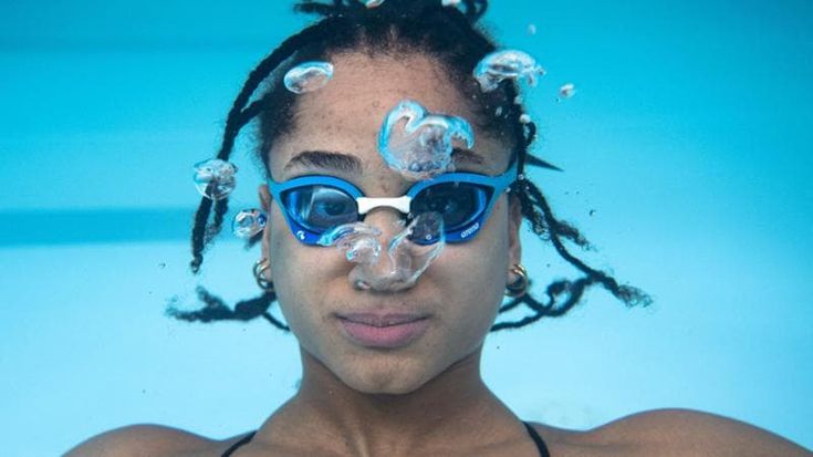 Il mondo di Sara Curtis: un diario, Rihanna, gli States