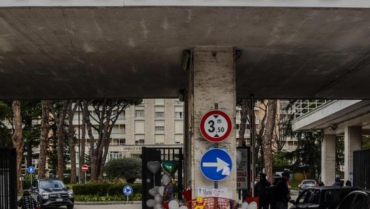 Ospedale Monaldi, arrivano i medici del Bambin Gesù nel reparto scosso dalla morte di Domenico