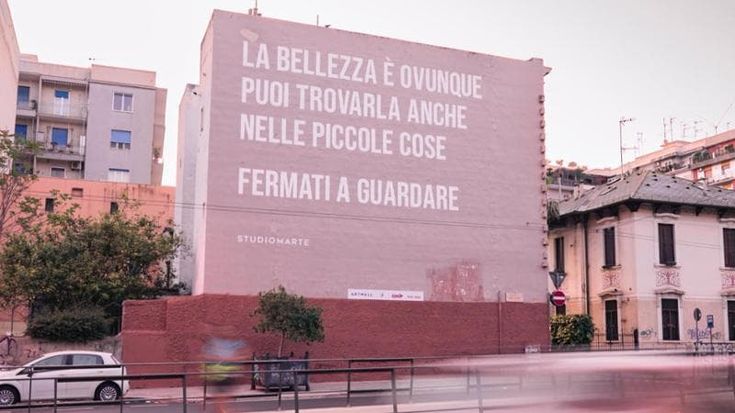 “La bellezza è ovunque”: il progetto ArtWall di StudioMarte arriva a Bari. La prima uscita in viale Unità d’Italia