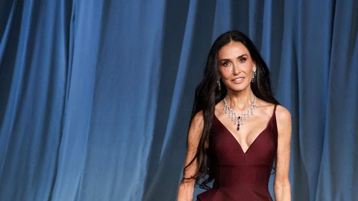 Cannes, Demi Moore, Chloé Zhao e Stellan Skarsgard in giuria