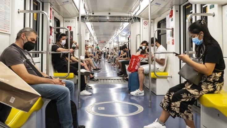 Trasporto pubblico in Lombardia, metrò promosso ma sicurezza insufficiente sui treni locali
