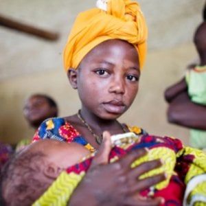 Africa, in Tanzania, Guinea Equatoriale e Sierra Leone le ragazze incinte sono escluse dalla scuola