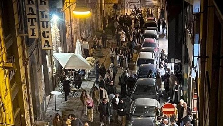 Movida a Napoli, in consiglio comunale il primo stop alla “linea dura”