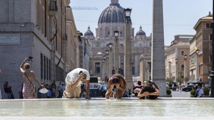 Nuova allerta caldo a Roma: tutti in fila dal medico per polmoniti e vertigini