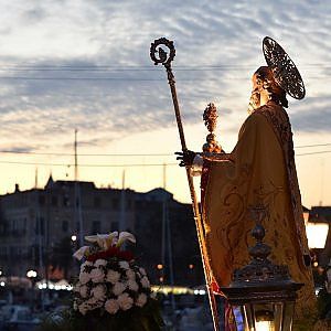 Bari, l'ultimo giorno di festa per San Nicola: fuochi sul mare e stop alle auto in centro