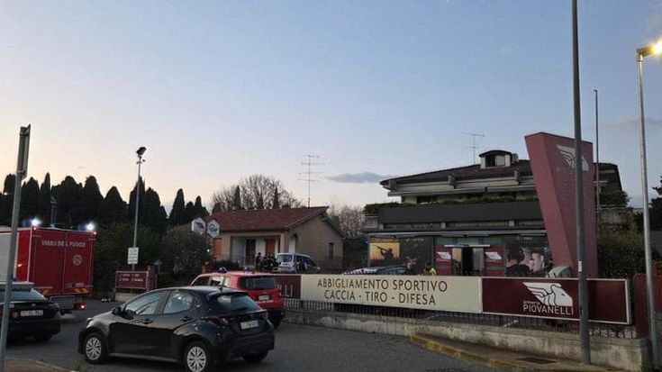 Esplosione in un’armeria a Lonato del Garda: grave il dipendente che maneggiava una cartuccia
