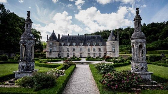 Francia, lotteria per i restauri: conventi, forti e case coloniali tra i 18 monumenti che si salveranno col "Gratta e Vinci" dell'arte