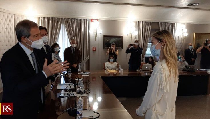 Sicilia, al via il bando sul turismo: notti in albergo e escursioni gratis. Ma è polemica per il caro aerei 