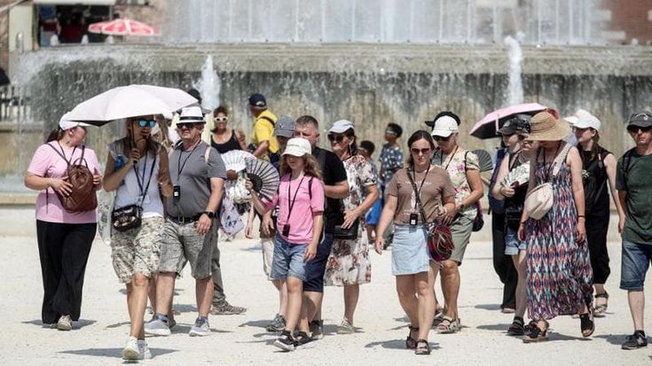 Caldo, parte la serie di giorni roventi con la città in bollino rosso: massima allerta oggi e domani