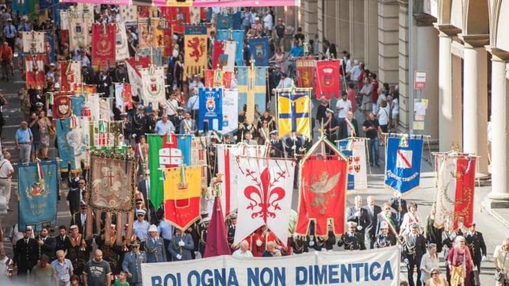 Due agosto all’ombra della commissione d’inchiesta del governo