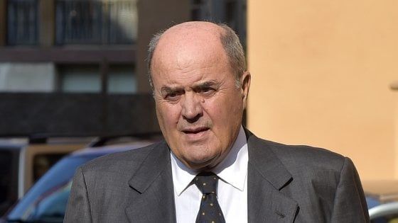 Parma, niente reintegro per Mutti. "La medicina universitaria è sotto attacco"
