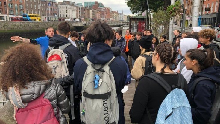 Gita a mille euro, parla il preside del Colombo: "Classisti? No, abbiamo anche un fondo per i meno abbienti"
