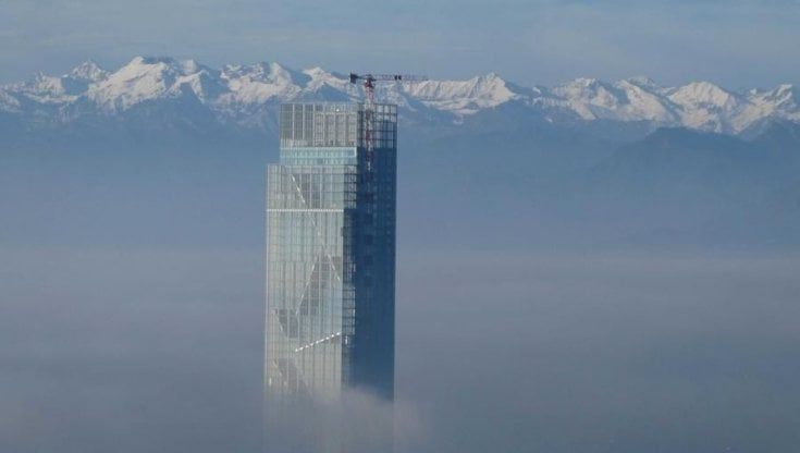 "Topi nel grattacielo della Regione".  La denuncia di Valle 