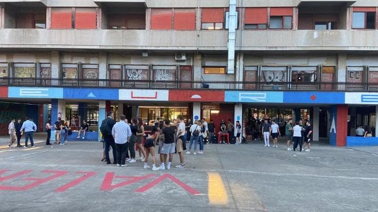 Scuola, sciopero all’istituto Pacinotti Archimede: docenti contro la gestione della preside